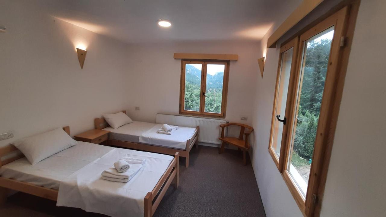 Hotel Ravnjak Dobrilovina Εξωτερικό φωτογραφία